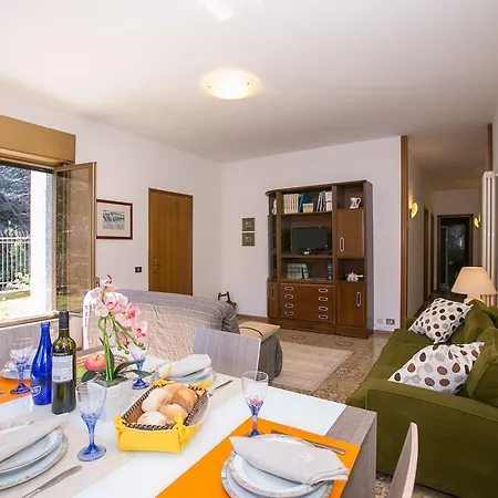 Primavera Apt. 1